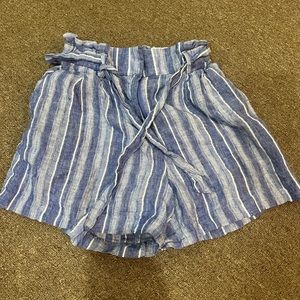 blue striped flowy shorts.
